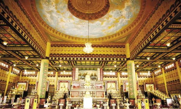 Bạn biết gì về điện thờ tâm linh lớn nhất Việt Nam ?